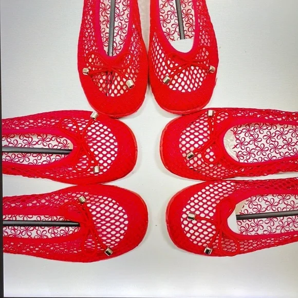 Sold out 🎈! adorable Red mesh Slip on flats 🥰 - Picture 1 of 5